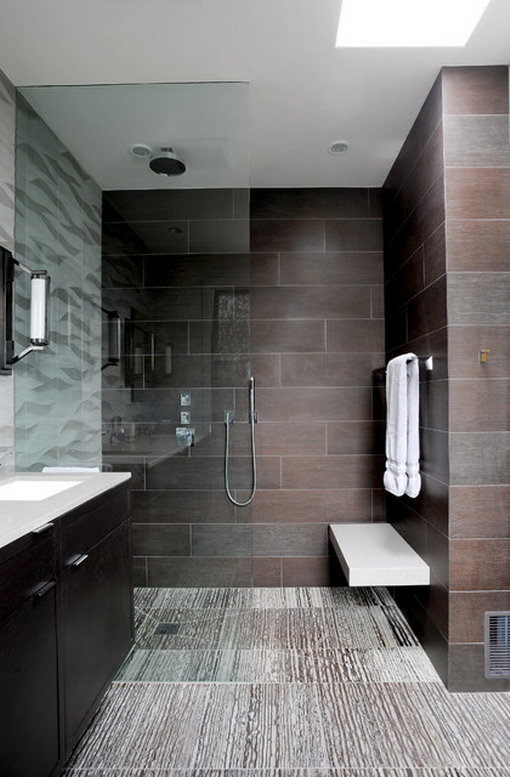 Come arredare un bagno moderno grigio scuro: idee e rivestimenti ... Idee per un bagno moderno
