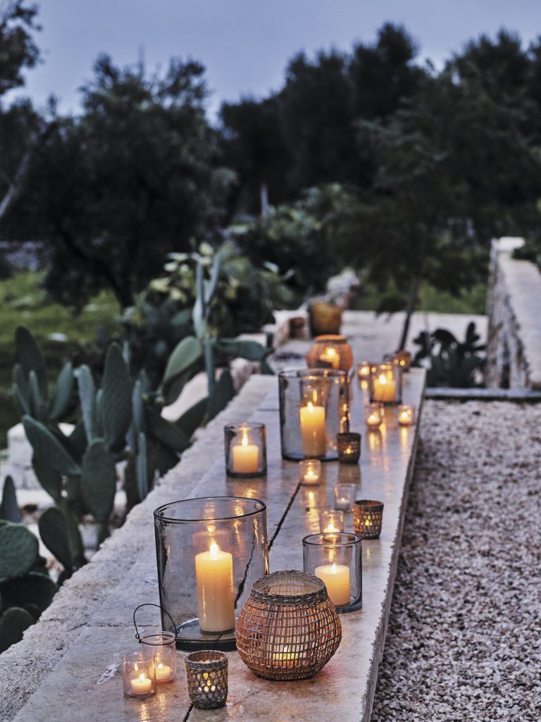 illuminazione esterna del giardino